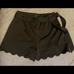 CLASSY BLACK SHORTS